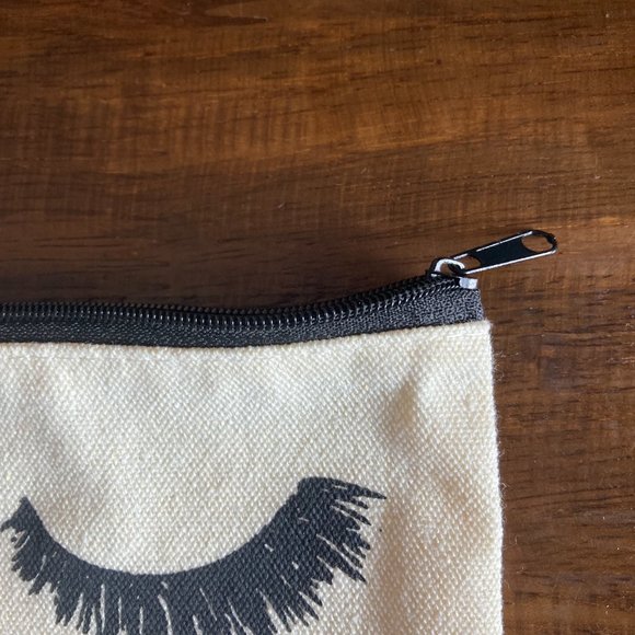 Lancome eye shadow and mascara with pouch - Picture 7 of 7